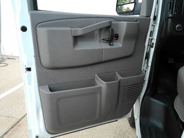 2024 Chevrolet Express Passenger RWD 3500 Extended Wheelbase LT Plano TX