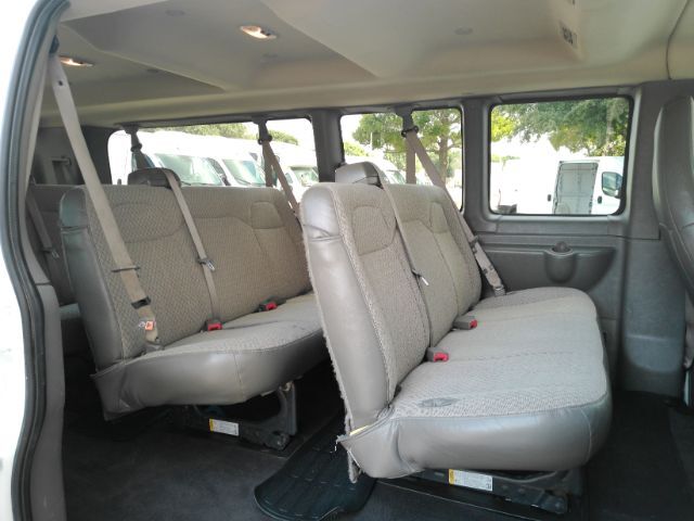 2024 Chevrolet Express Passenger RWD 3500 Extended Wheelbase LT Plano TX