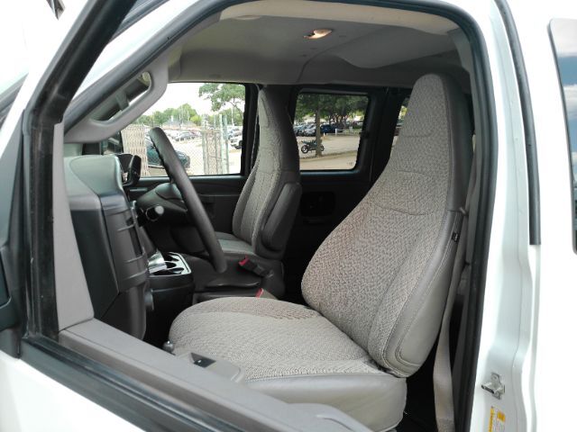 2024 Chevrolet Express Passenger RWD 3500 Extended Wheelbase LT Plano TX