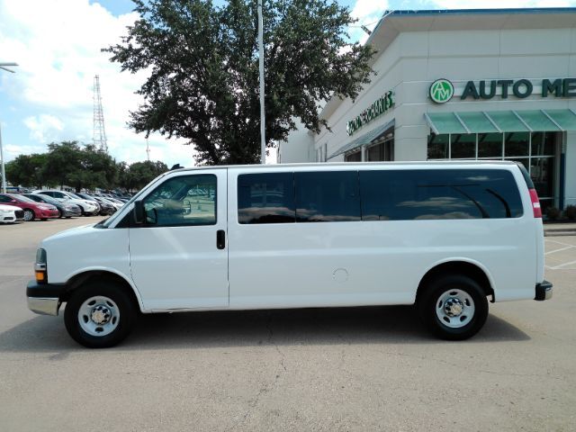 2024 Chevrolet Express Passenger RWD 3500 Extended Wheelbase LT Plano TX