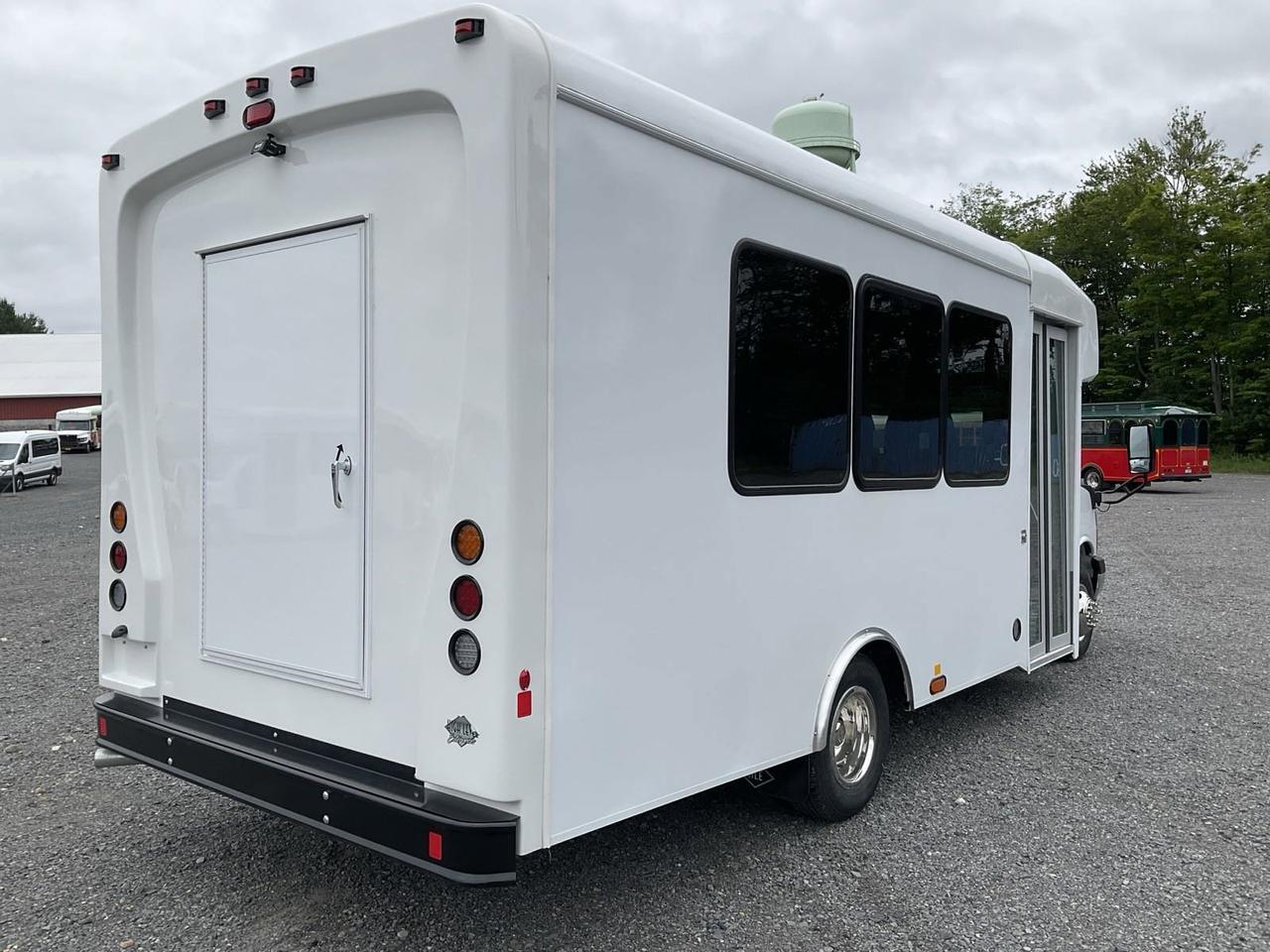 2024 Chevrolet HLE HLE COACH Johnstown NY