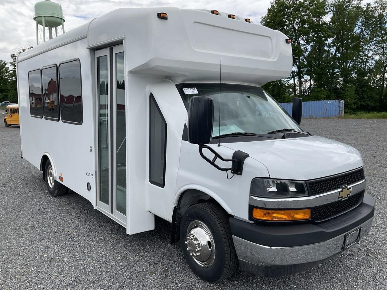 2024 Chevrolet HLE HLE COACH