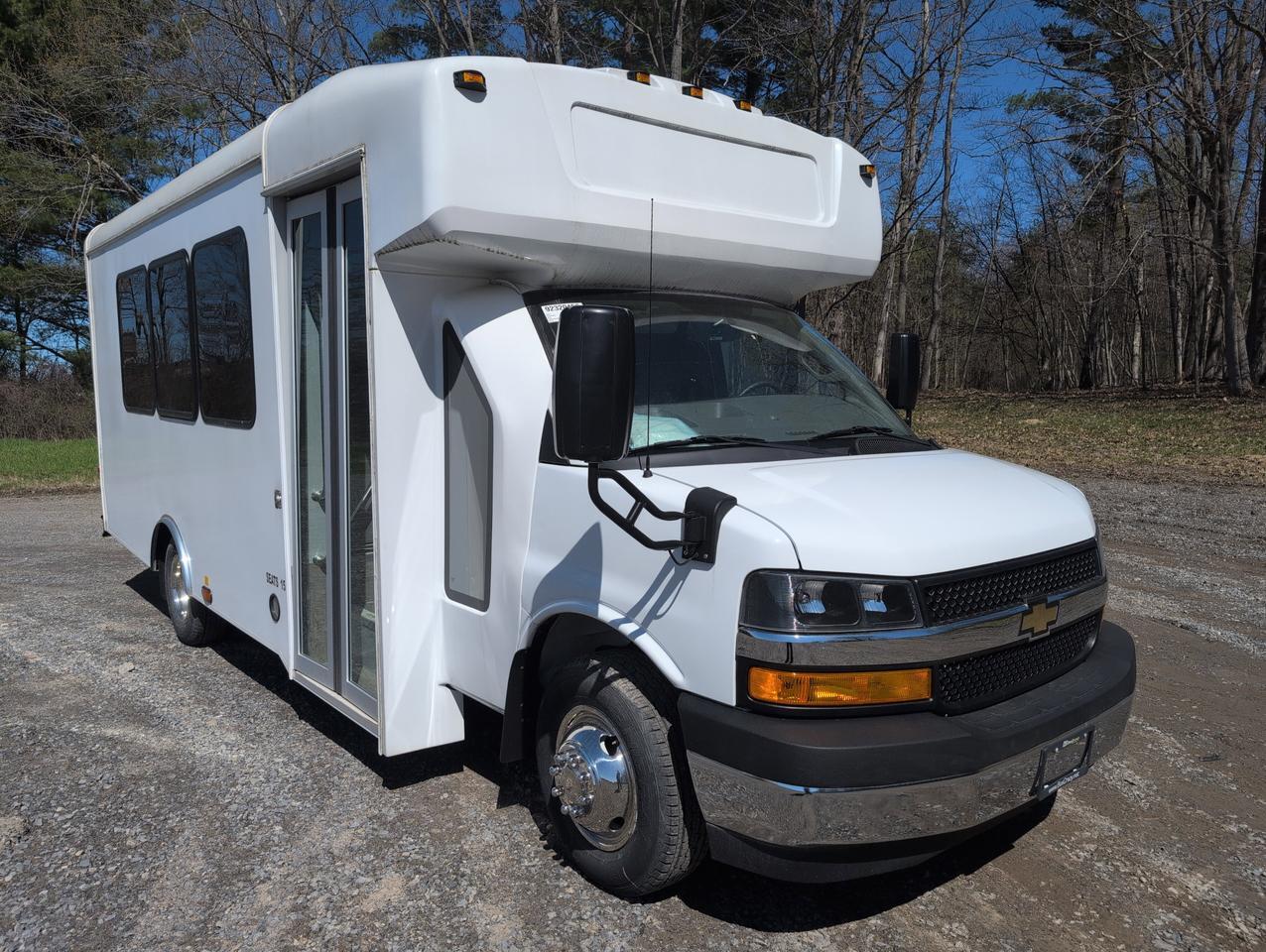 2024 Chevrolet HLE HLE COACH