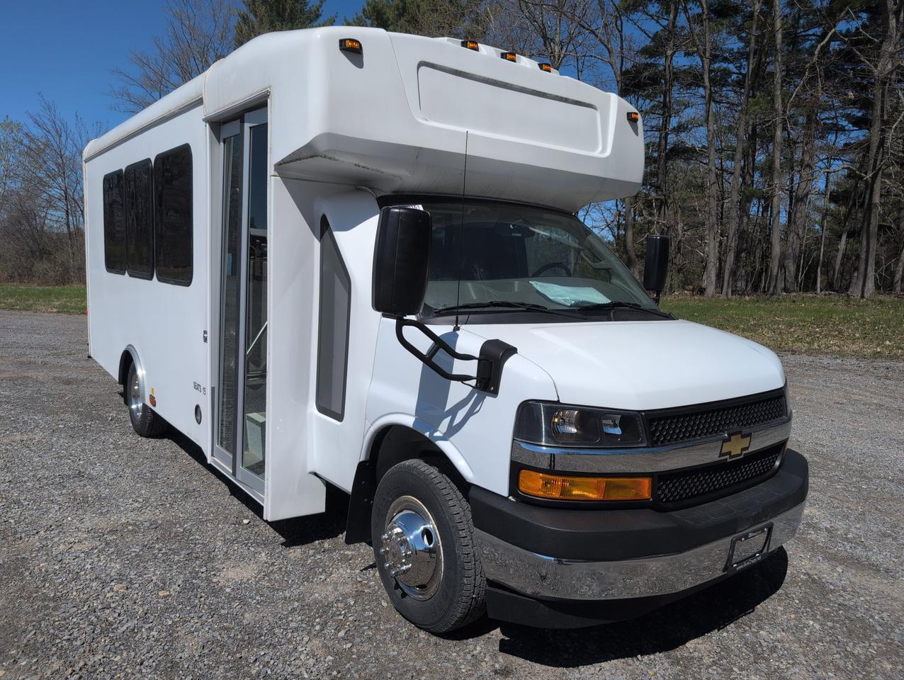 2024 Chevrolet HLE HLE COACH