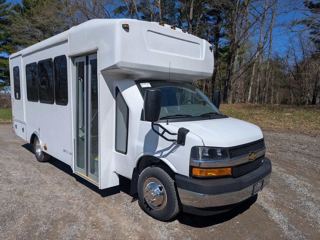 2024 Chevrolet HLE HLE COACH