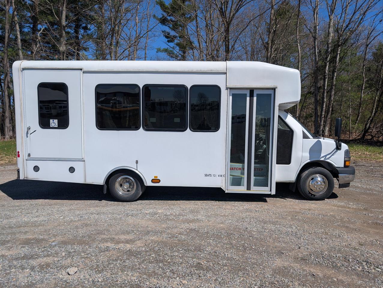 2024 Chevrolet HLE HLE COACH