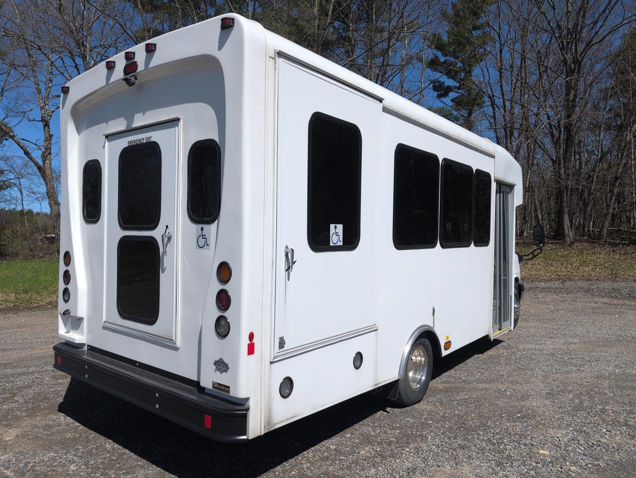 2024 Chevrolet HLE HLE COACH