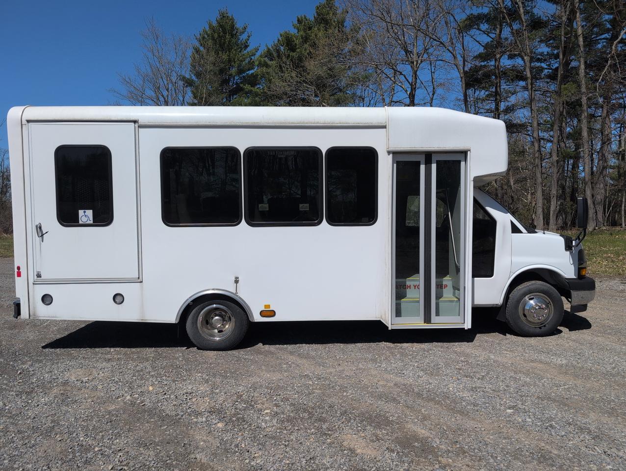 2024 Chevrolet HLE HLE COACH