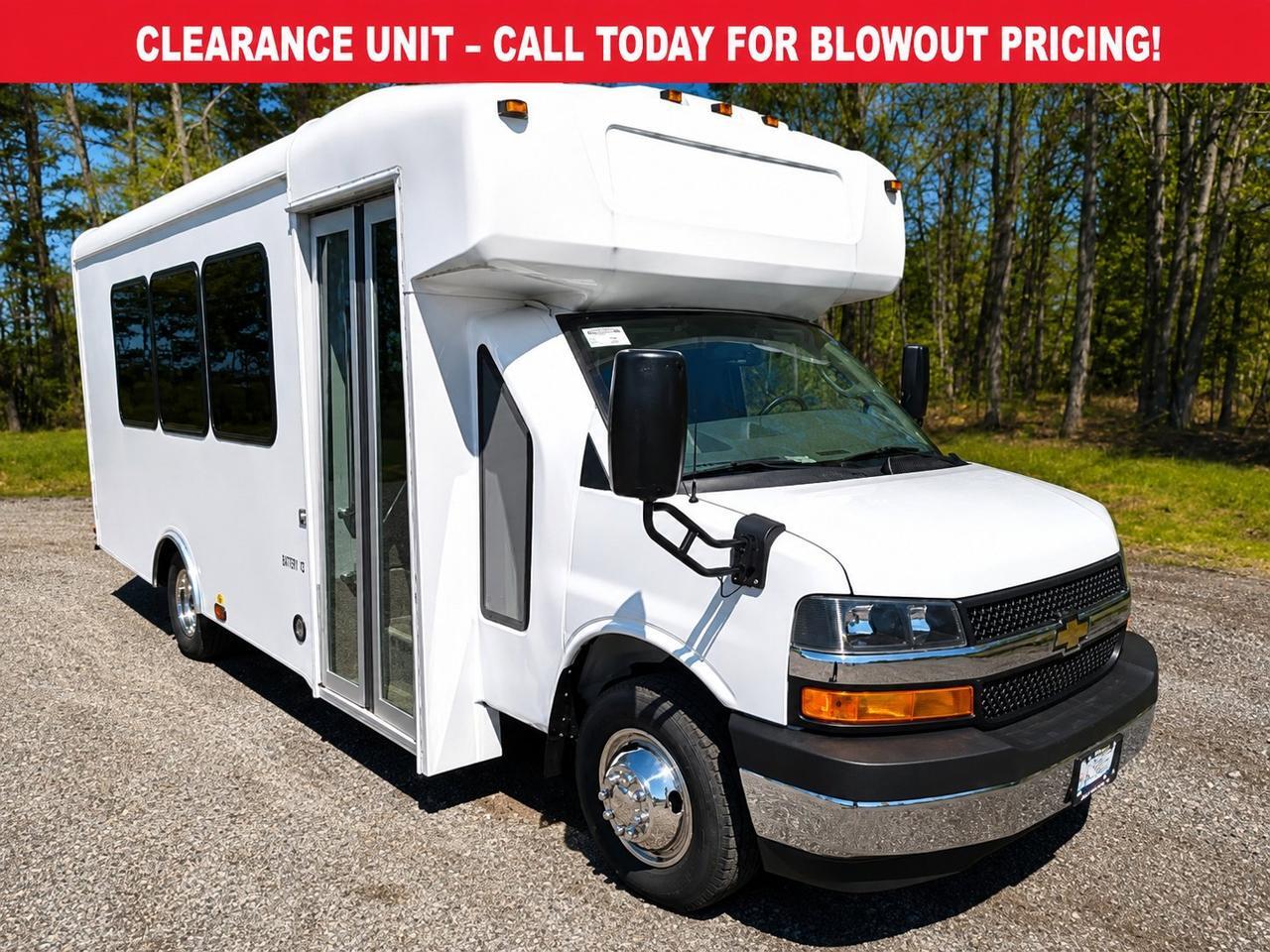 2024 Chevrolet HLE HLE COACH