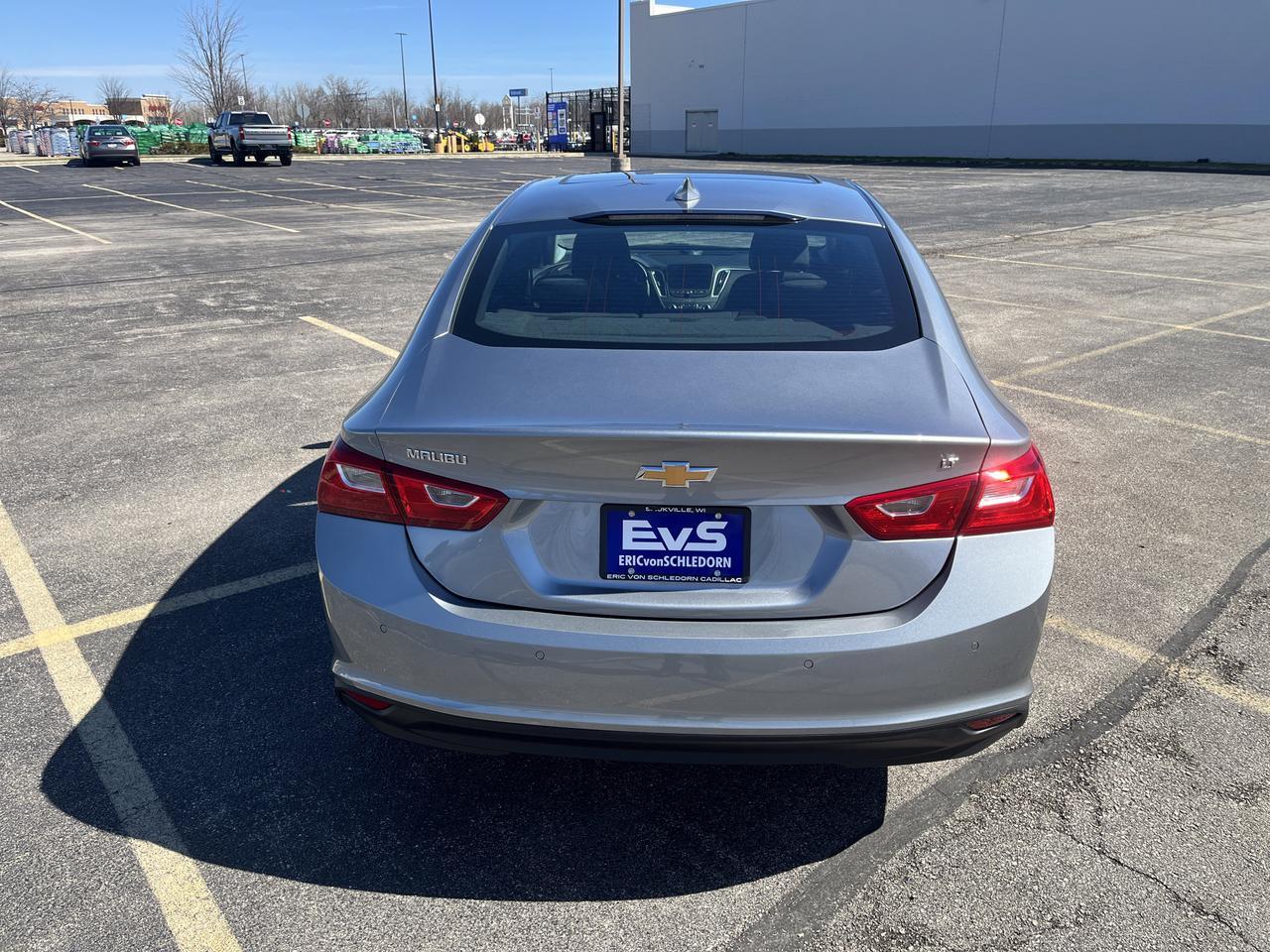 2024 Chevrolet Malibu 1LT w/Sunroof LaneChangeAlert SpareTire HtdSeats RemoteStart 8-WayPwrDrvrSeat Saukville WI