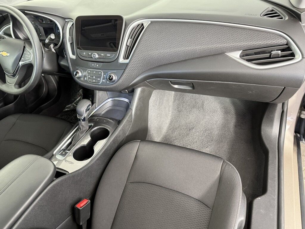 2024 Chevrolet Malibu 1LT w/Sunroof Maumee OH