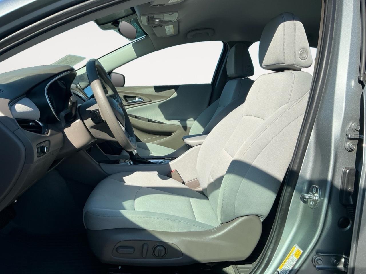 2024 Chevrolet Malibu LS, APPLE CARPLAY/ANDROID AUTO, NAVIGATION, WIFI, BACKUP CAMERA, BLUETOOTH, POWER MIRRORS, REMOTE START, CLEAN CARFAX, ONLY 1 OWNER!