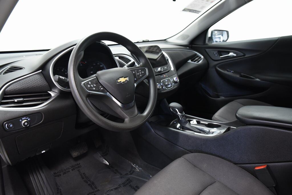 2024 Chevrolet Malibu LS Akron