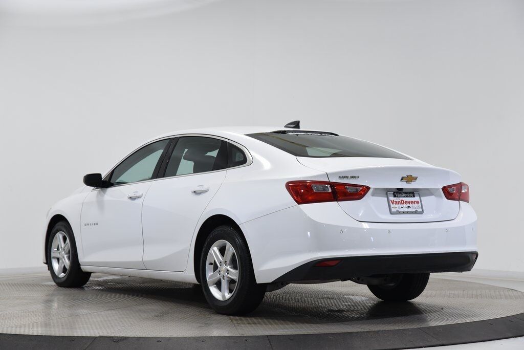 2024 Chevrolet Malibu LS Akron