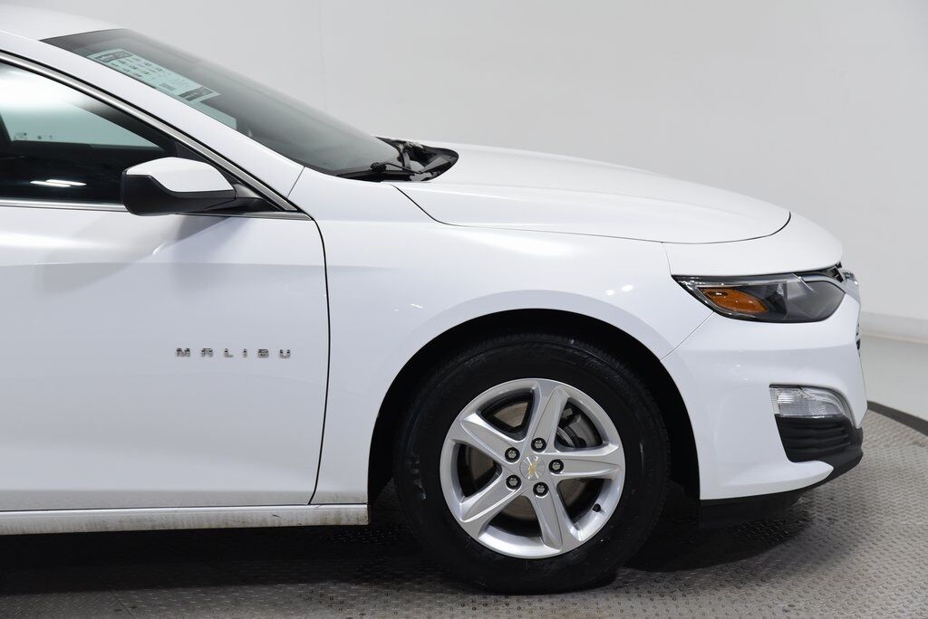 2024 Chevrolet Malibu LS Akron