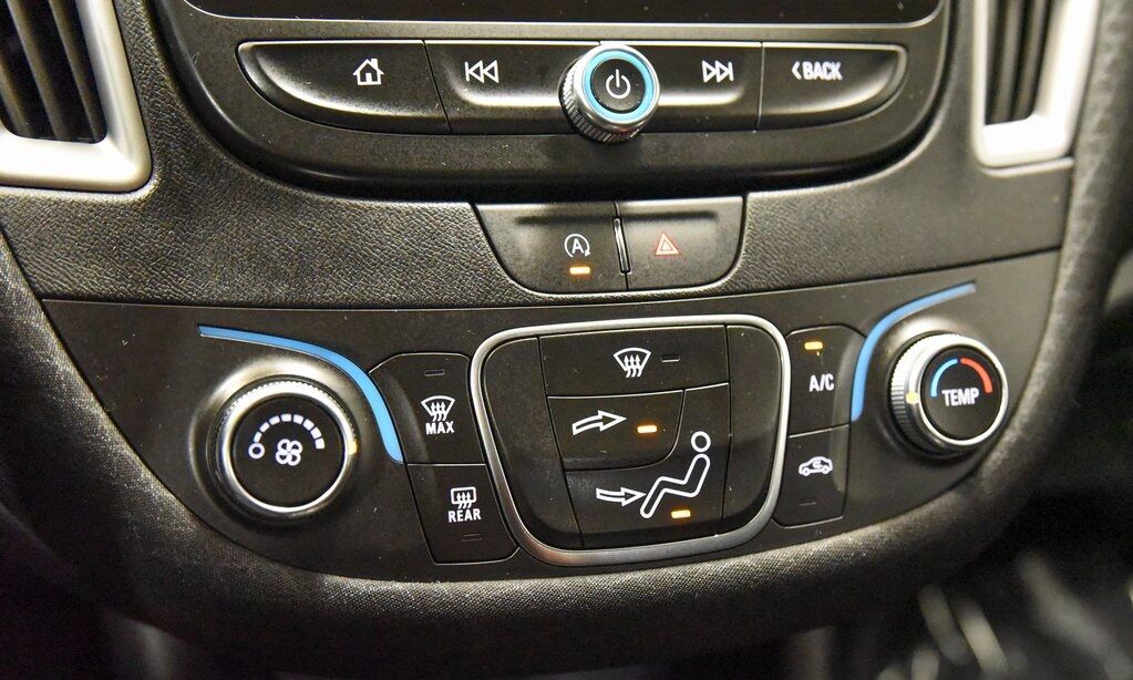 2024 Chevrolet Malibu LS Akron