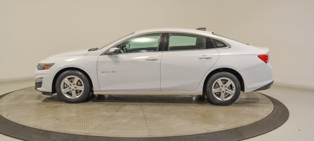 2024 Chevrolet Malibu LS Akron