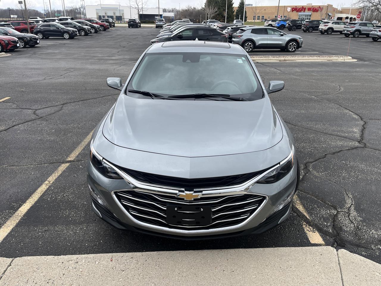 2024 Chevrolet Malibu LT wSunroof LaneChangeAlert SpareTire HtdSeats RemoteStart 8-WayPwrDrvrSeat