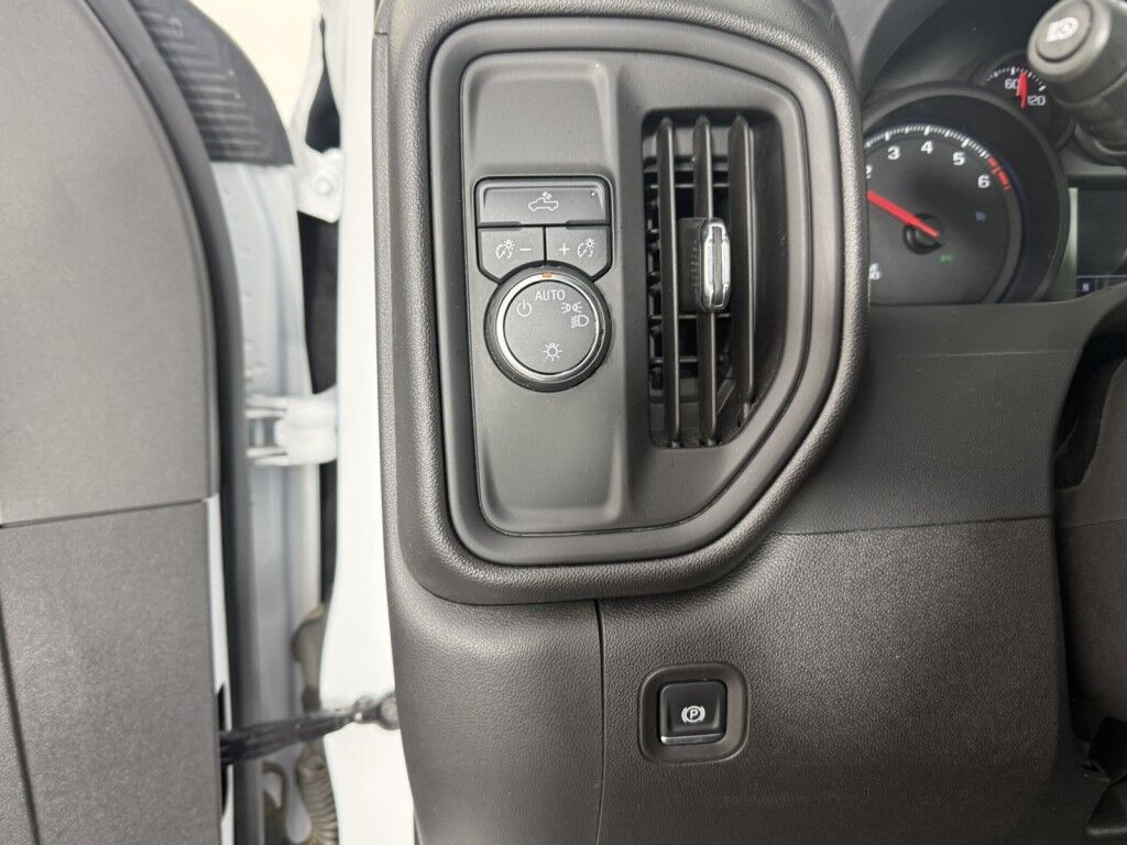 2024 Chevrolet Silverado 1500 2WD Reg Cab 140 WT Maumee OH