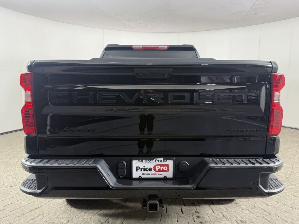 2024 Chevrolet Silverado 1500 4WD Crew Cab 157 Custom Maumee OH