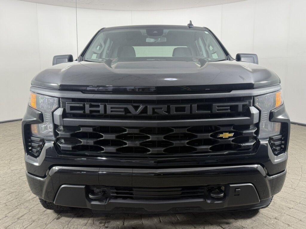 2024 Chevrolet Silverado 1500 4WD Crew Cab 157 Custom Maumee OH
