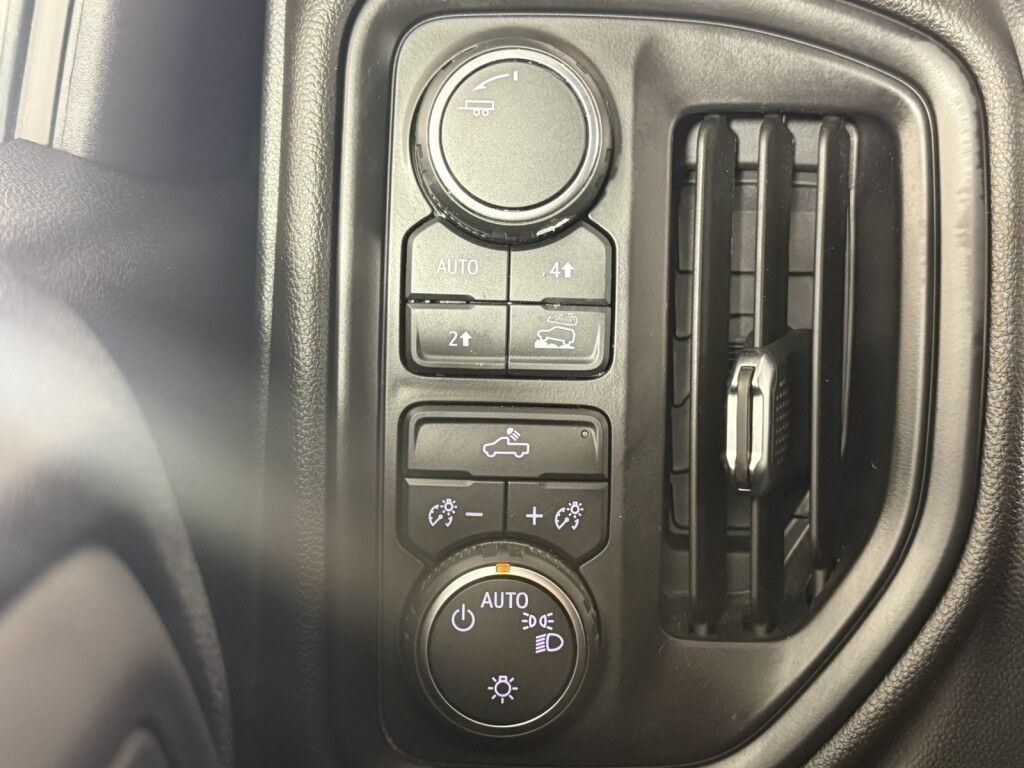 2024 Chevrolet Silverado 1500 4WD Crew Cab 157 Custom Maumee OH