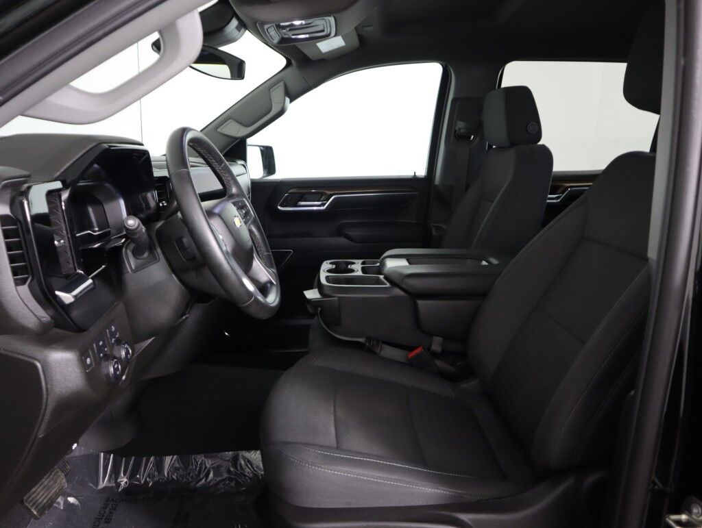 2024 Chevrolet Silverado 1500 4WD Crew Cab LT Maumee OH