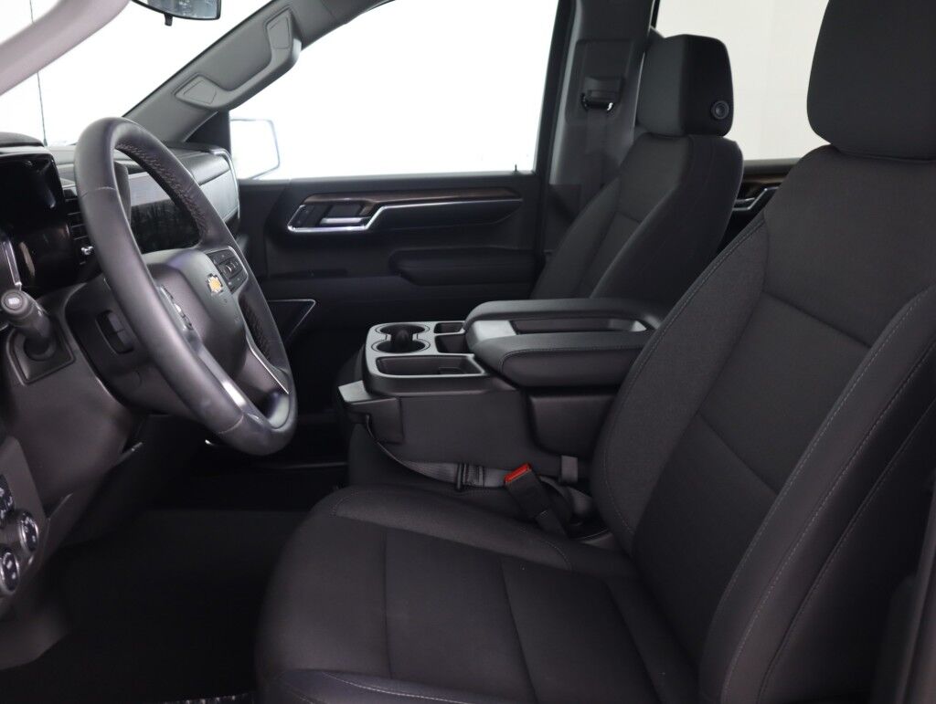2024 Chevrolet Silverado 1500 4WD Crew Cab LT Maumee OH