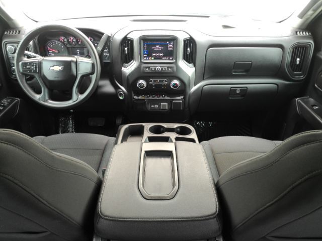 2024 Chevrolet Silverado 1500 4WD Crew Cab Short Bed Custom