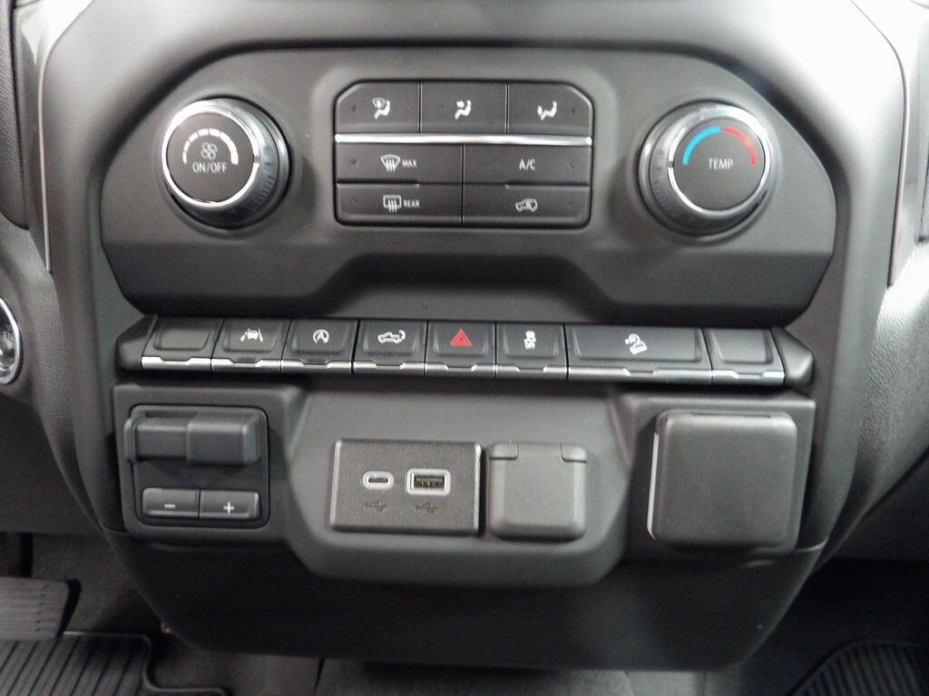 2024 Chevrolet Silverado 1500 4x4 Crew Cab Custom Trail Boss Fond du Lac WI