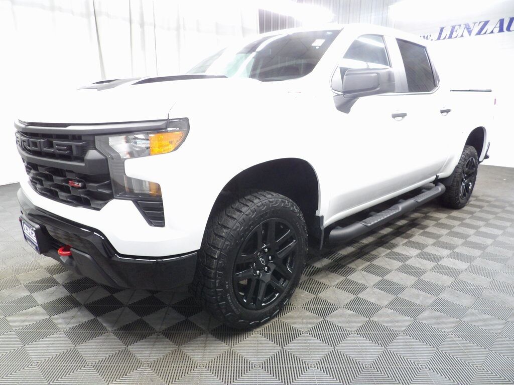 2024 Chevrolet Silverado 1500 4x4 Crew Cab Custom Trail Boss Fond du Lac WI