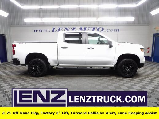 2024_Chevrolet_Silverado 1500_4x4 Crew Cab Custom Trail Boss_ Fond du Lac WI