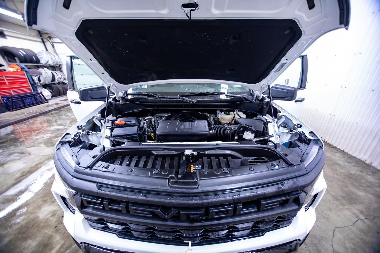 2024 Chevrolet Silverado 1500 4x4 Crew Cab Custom Trail Boss Z71 PSeat BCam Red Deer AB