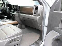 2024 Chevrolet Silverado 1500 4x4 Crew Cab High Country Fond du Lac WI