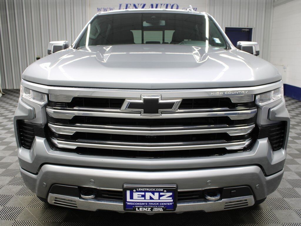 2024 Chevrolet Silverado 1500 4x4 Crew Cab High Country Fond du Lac WI