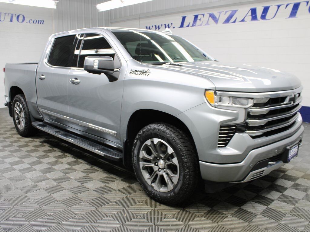 2024 Chevrolet Silverado 1500 4x4 Crew Cab High Country Fond du Lac WI