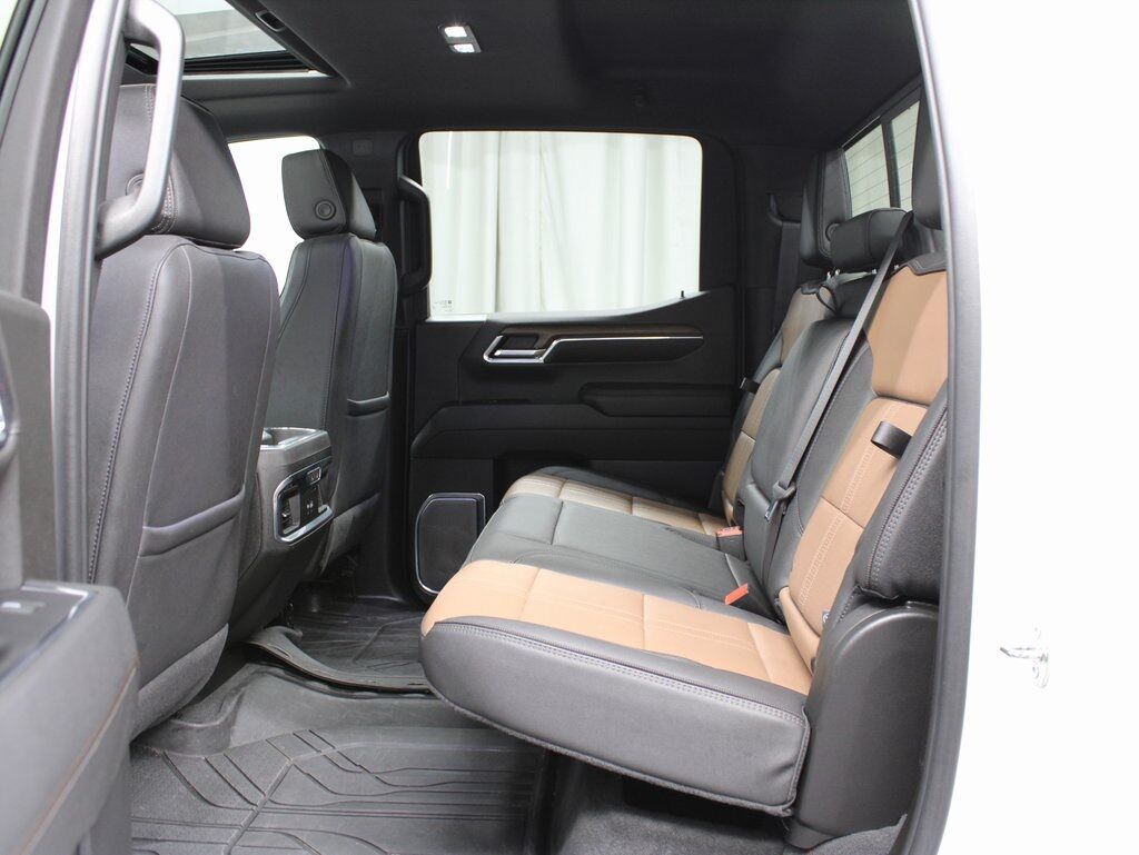 2024 Chevrolet Silverado 1500 4x4 Crew Cab High Country Fond du Lac WI