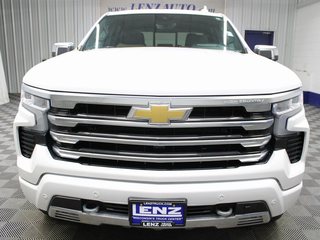 2024 Chevrolet Silverado 1500 4x4 Crew Cab High Country Fond du Lac WI
