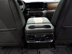 2024 Chevrolet Silverado 1500 4x4 Crew Cab High Country Fond du Lac WI