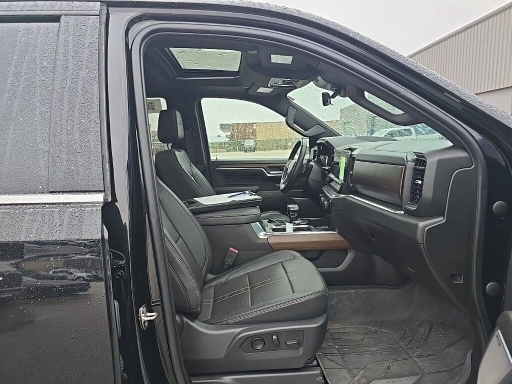 2024 Chevrolet Silverado 1500 4x4 Crew Cab High Country Fond du Lac WI