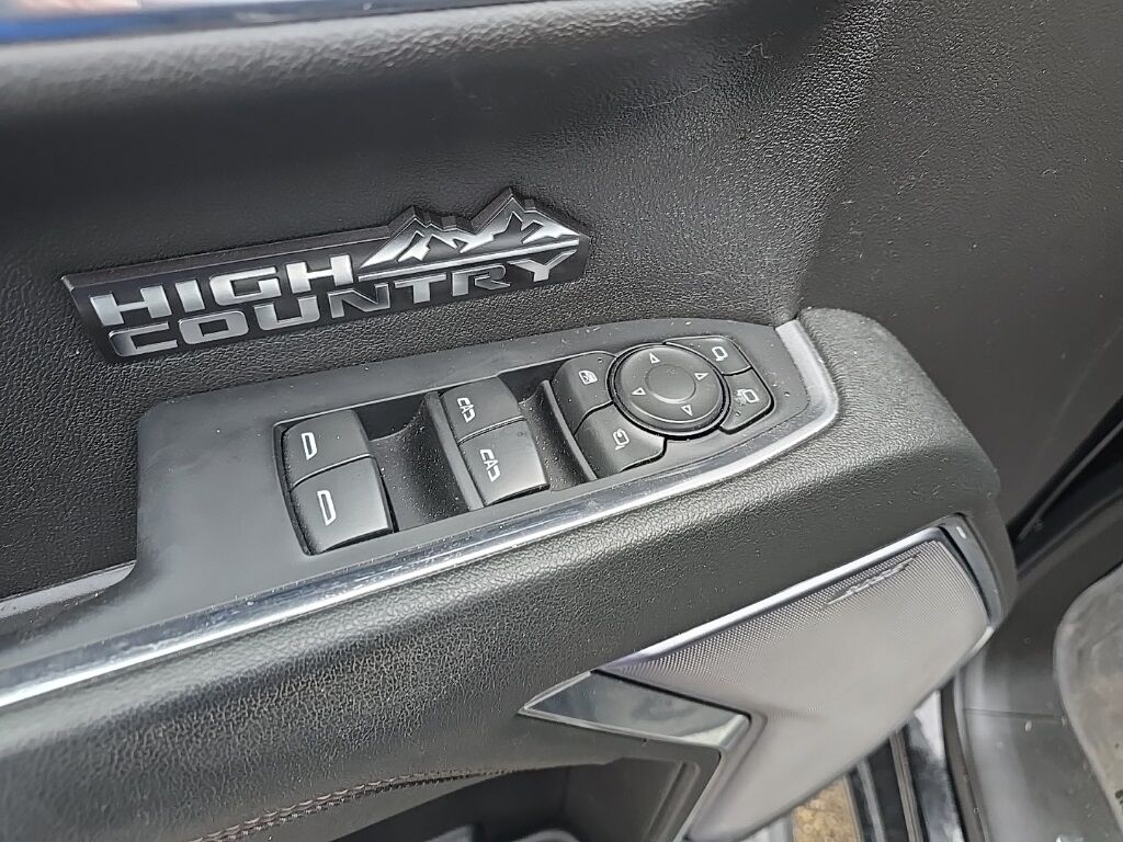 2024 Chevrolet Silverado 1500 4x4 Crew Cab High Country Fond du Lac WI