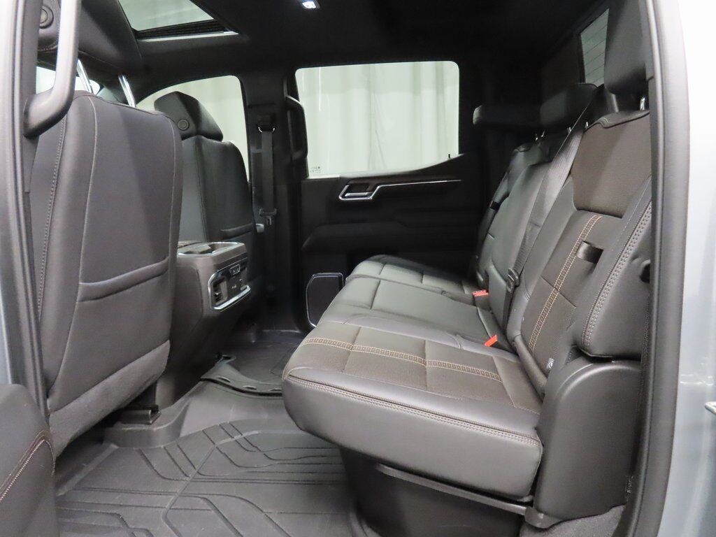 2024 Chevrolet Silverado 1500 4x4 Crew Cab High Country Fond du Lac WI