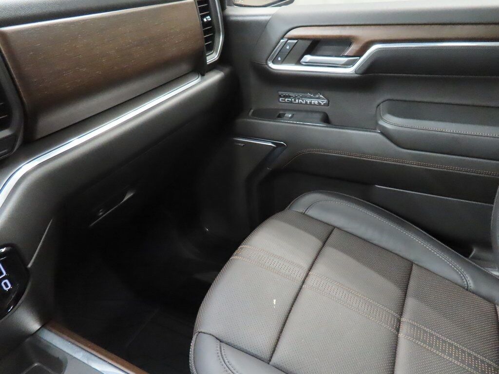 2024 Chevrolet Silverado 1500 4x4 Crew Cab High Country Fond du Lac WI