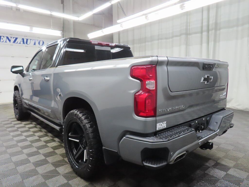 2024 Chevrolet Silverado 1500 4x4 Crew Cab High Country Fond du Lac WI