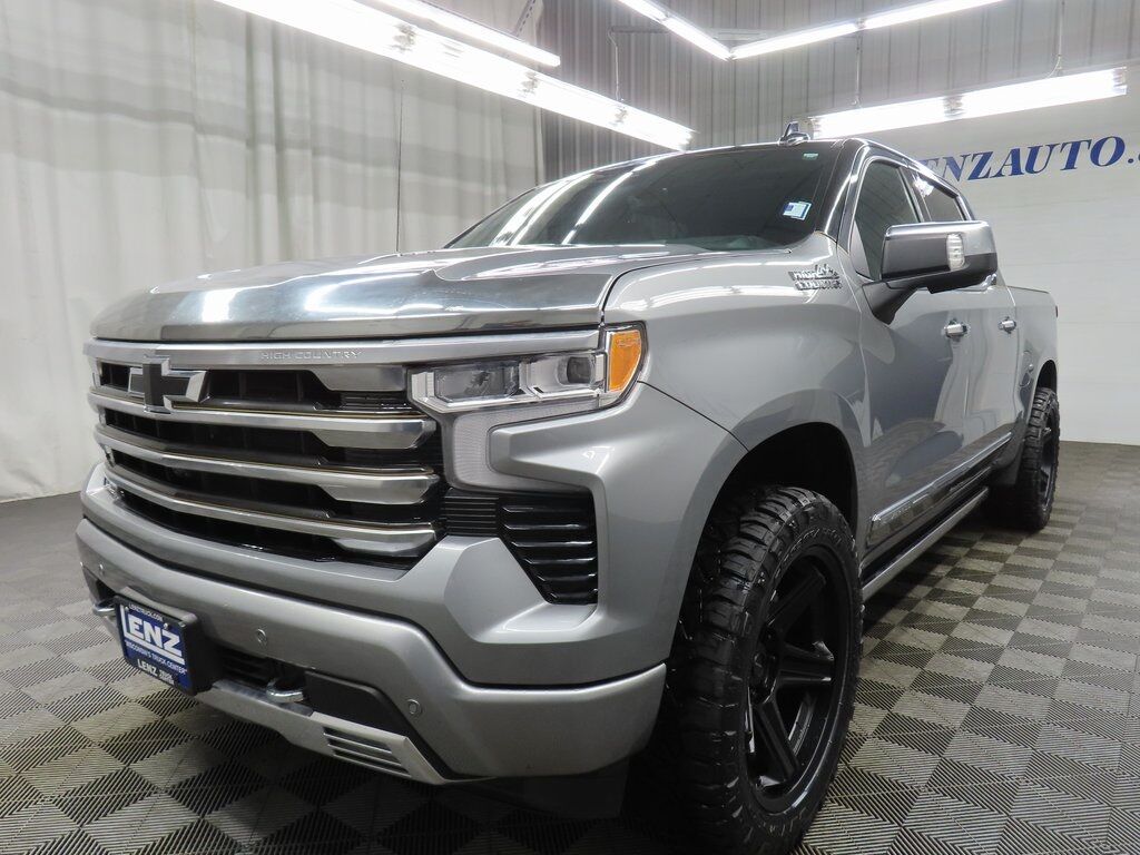 2024 Chevrolet Silverado 1500 4x4 Crew Cab High Country Fond du Lac WI