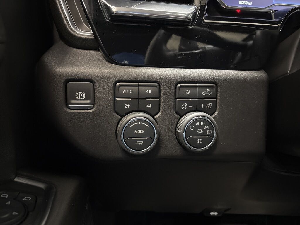 2024 Chevrolet Silverado 1500 4x4 Crew Cab High Country Minocqua WI