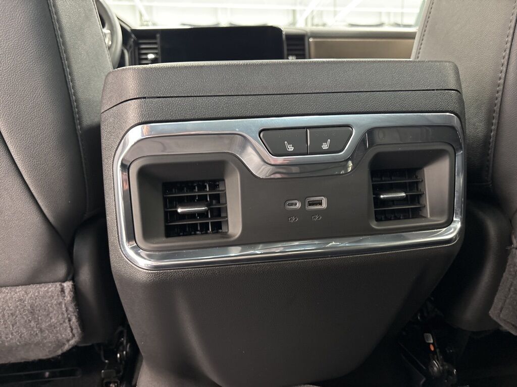 2024 Chevrolet Silverado 1500 4x4 Crew Cab High Country Minocqua WI