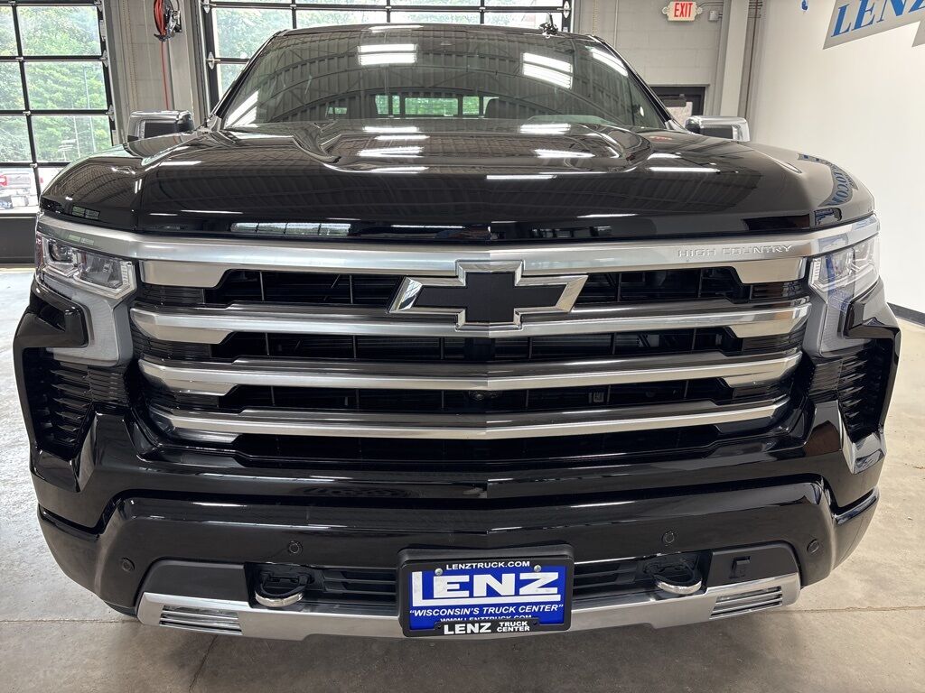 2024 Chevrolet Silverado 1500 4x4 Crew Cab High Country Minocqua WI