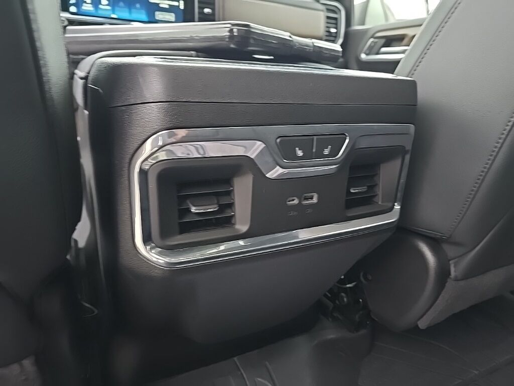 2024 Chevrolet Silverado 1500 4x4 Crew Cab High Country Minocqua WI