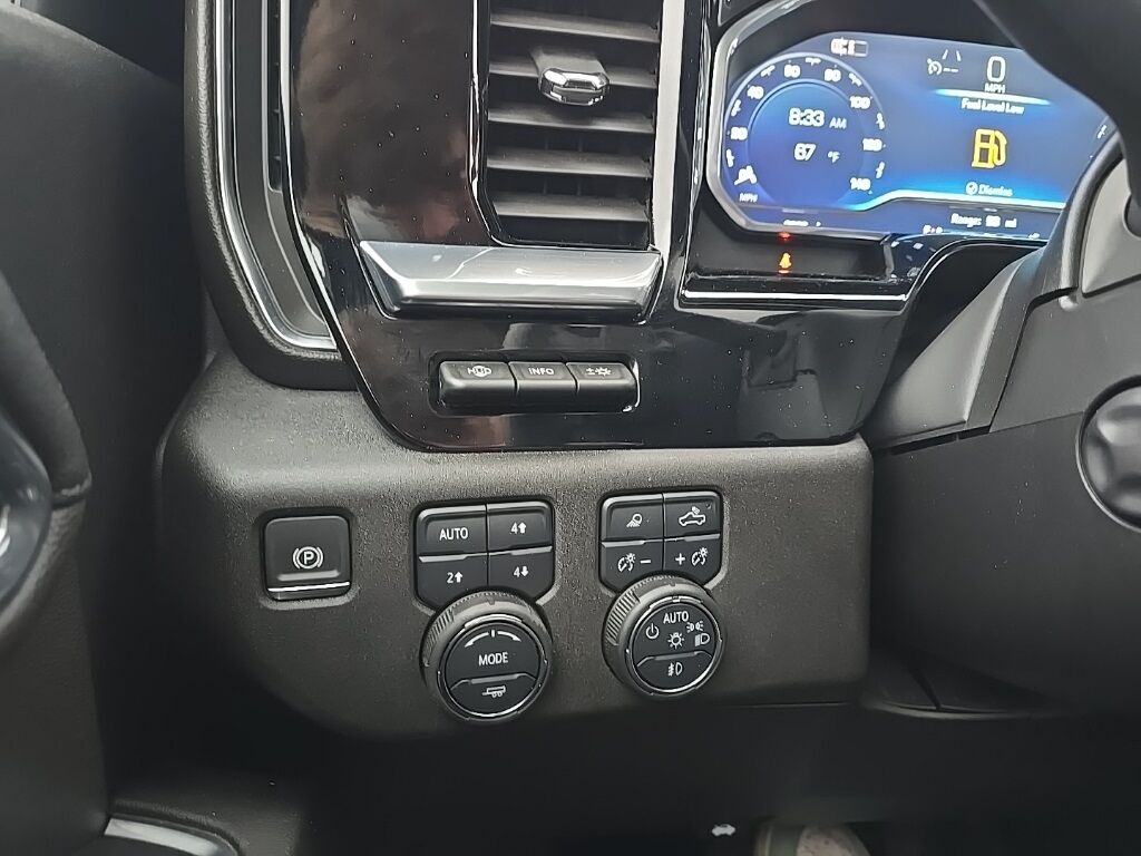 2024 Chevrolet Silverado 1500 4x4 Crew Cab High Country Minocqua WI